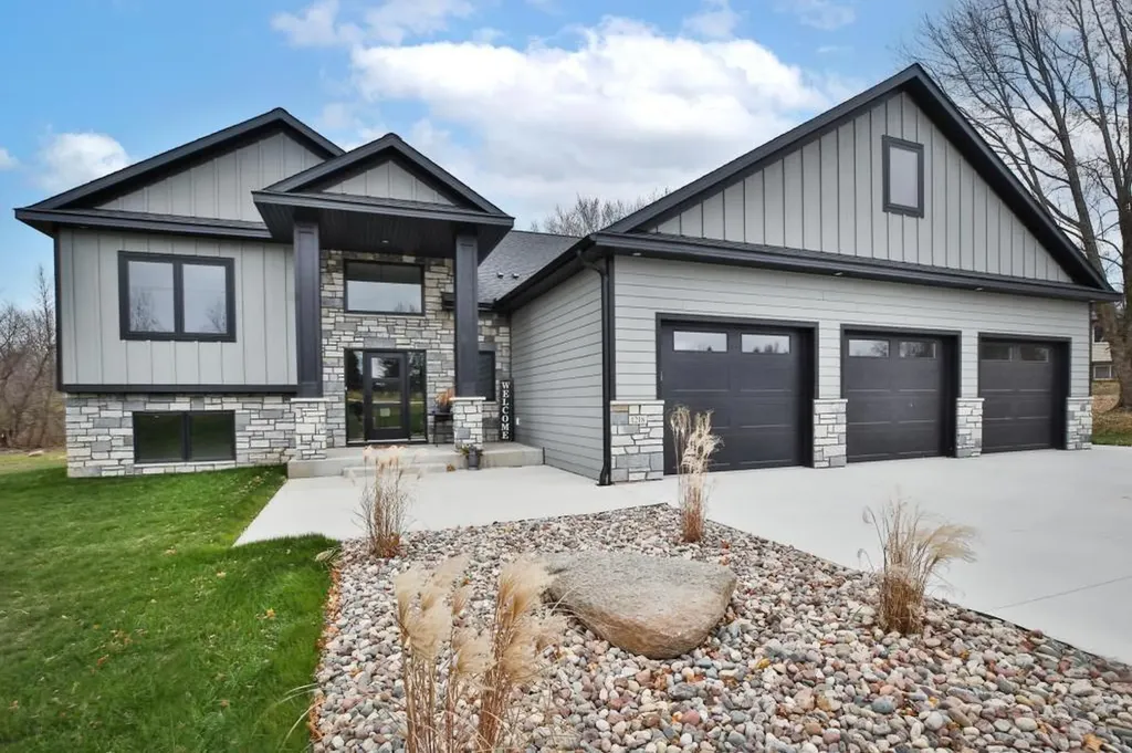 1218 Highway Street NW Dodge Center MN 55927