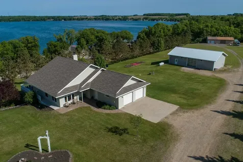 14124 E Eagle Lake Road Battle Lake MN 56515