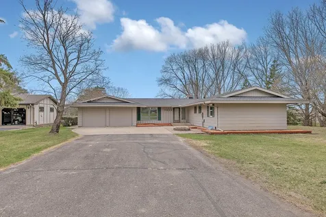 3604 Crestwood Drive NE Alexandria MN 56308