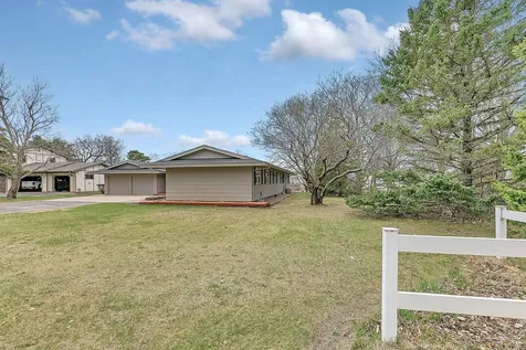 3604 Crestwood Drive NE Alexandria MN 56308