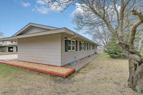 3604 Crestwood Drive NE Alexandria MN 56308