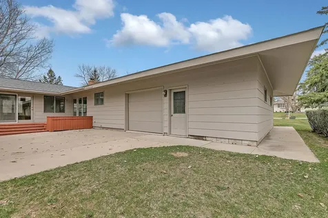 3604 Crestwood Drive NE Alexandria MN 56308
