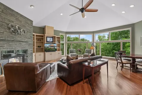 4854 Four Seasons Court Eagan MN 55122