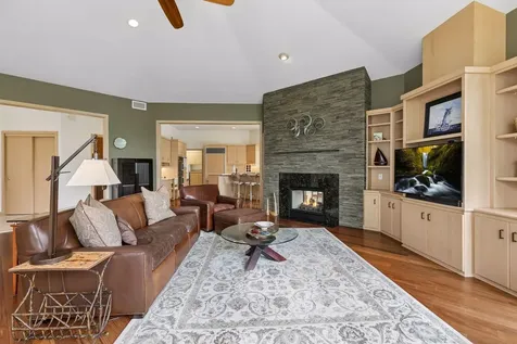 4854 Four Seasons Court Eagan MN 55122