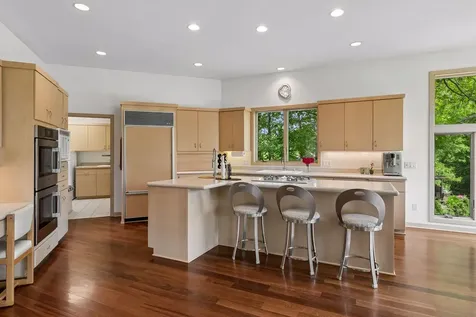 4854 Four Seasons Court Eagan MN 55122