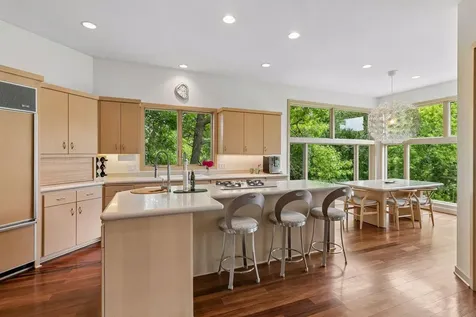 4854 Four Seasons Court Eagan MN 55122