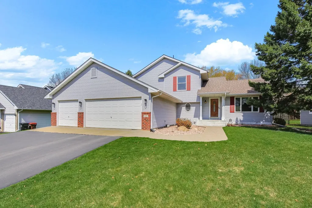 2445 Schaller Drive E Maplewood MN 55119
