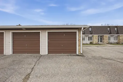 239 12 1/2 Avenue E West Fargo ND 58078