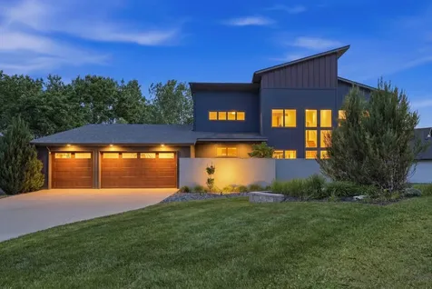 2229 Wall Street Eagan MN 55122