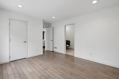 2229 Wall Street Eagan MN 55122
