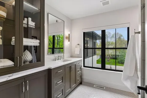 5925 Chowen Avenue S Edina MN 55410