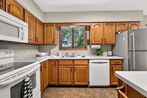 4437 Old Wells Road Eau Claire WI 54703