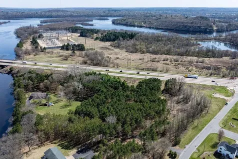 4437 Old Wells Road Eau Claire WI 54703