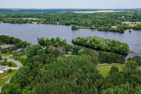 4437 Old Wells Road Eau Claire WI 54703