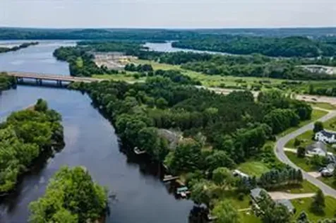 4437 Old Wells Road Eau Claire WI 54703