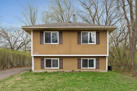 112 Mcgregor Avenue N Mahtomedi MN 55115