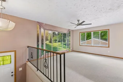 112 Mcgregor Avenue N Mahtomedi MN 55115