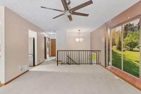 112 Mcgregor Avenue N Mahtomedi MN 55115