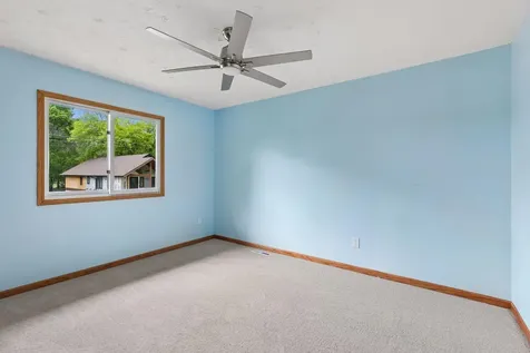 112 Mcgregor Avenue N Mahtomedi MN 55115