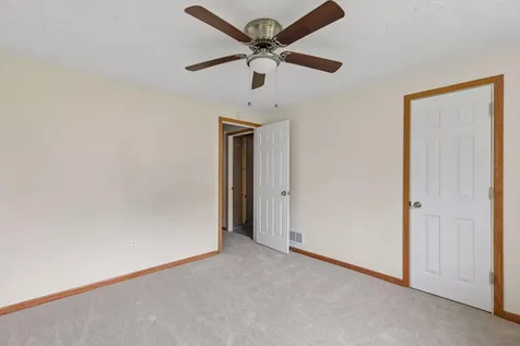 112 Mcgregor Avenue N Mahtomedi MN 55115