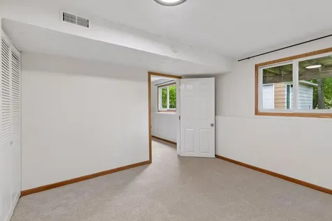 112 Mcgregor Avenue N Mahtomedi MN 55115