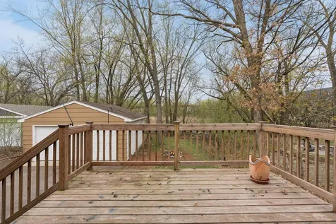 112 Mcgregor Avenue N Mahtomedi MN 55115