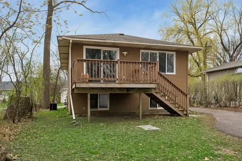 112 Mcgregor Avenue N Mahtomedi MN 55115
