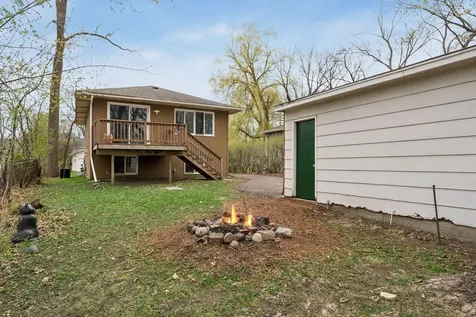 112 Mcgregor Avenue N Mahtomedi MN 55115