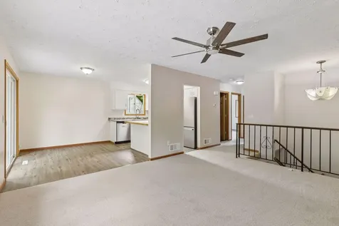 112 Mcgregor Avenue N Mahtomedi MN 55115