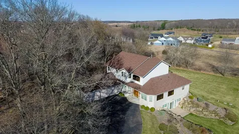 E5110 Interlachen Boulevard Eleva WI 54738
