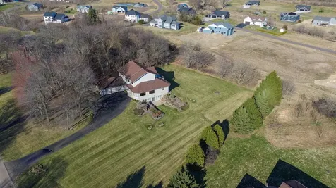 E5110 Interlachen Boulevard Eleva WI 54738