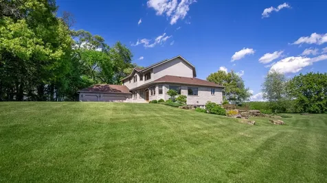 E5110 Interlachen Boulevard Eleva WI 54738