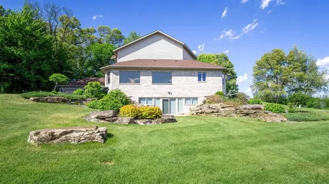 E5110 Interlachen Boulevard Eleva WI 54738
