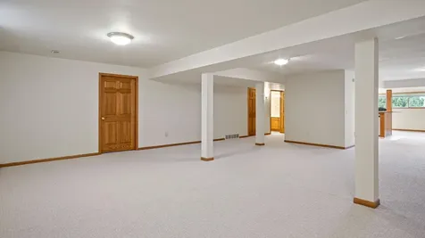 E5110 Interlachen Boulevard Eleva WI 54738