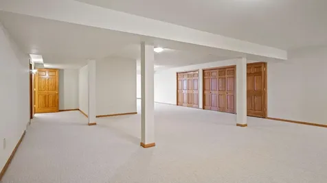 E5110 Interlachen Boulevard Eleva WI 54738