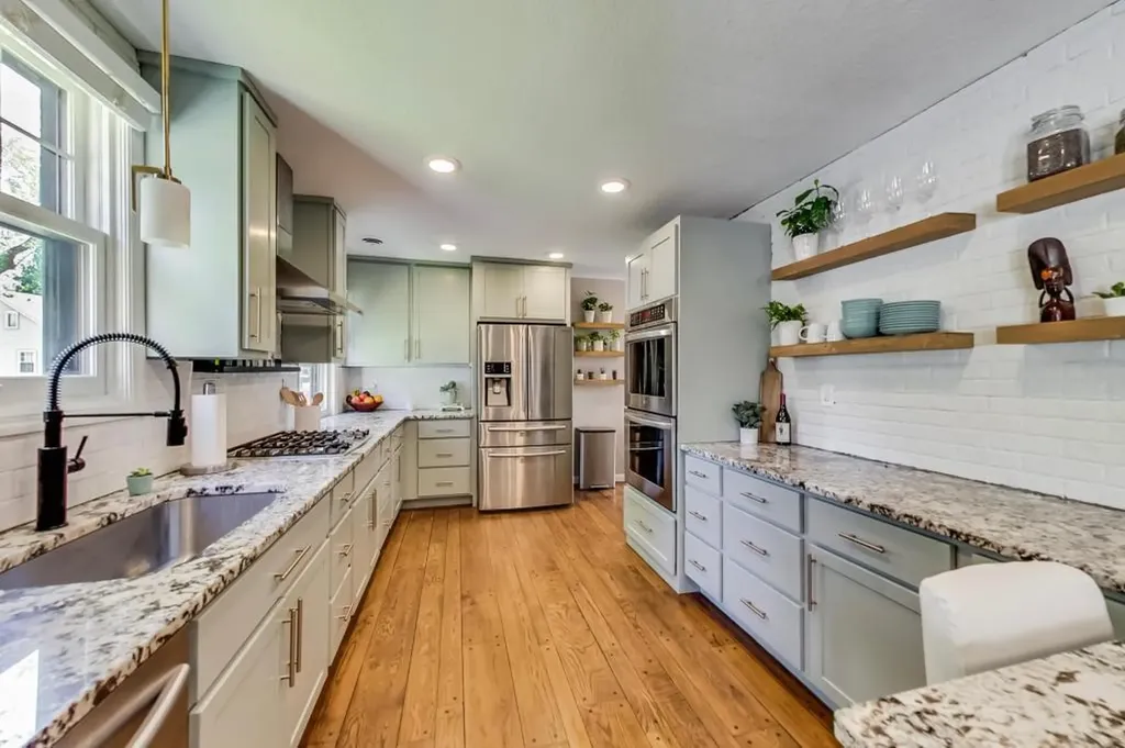 321 E Diamond Lake Road Minneapolis MN 55419