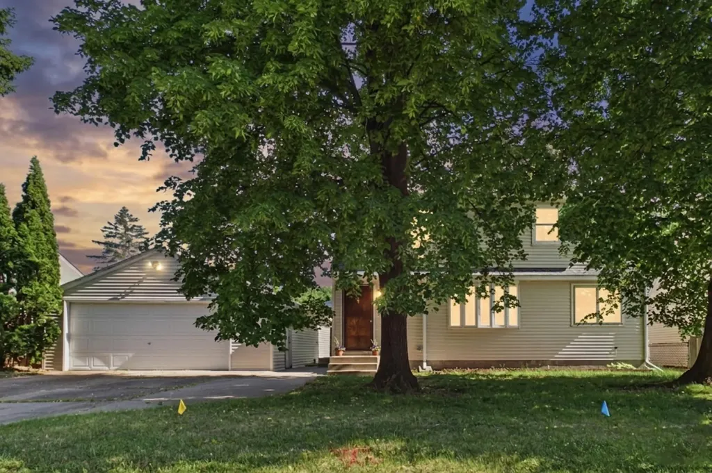 3765 74th Street E Inver Grove Heights MN 55076