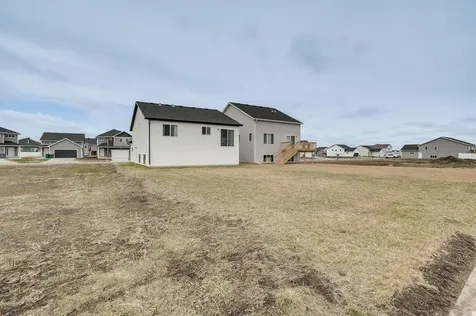 7052 Benji Lane Horace ND 58047