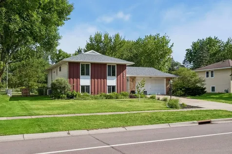 880 Whitney Drive Apple Valley MN 55124