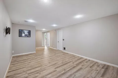 880 Whitney Drive Apple Valley MN 55124