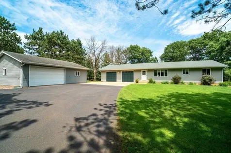 4437 Old Wells Road Eau Claire WI 54703