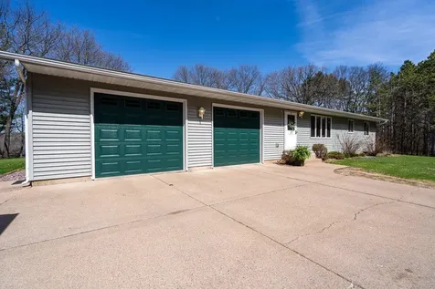 4437 Old Wells Road Eau Claire WI 54703