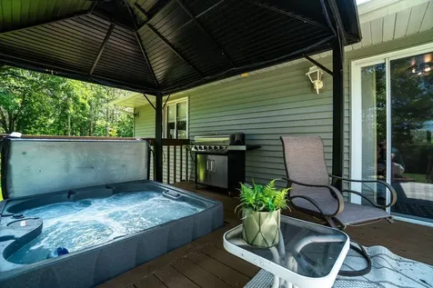 4437 Old Wells Road Eau Claire WI 54703