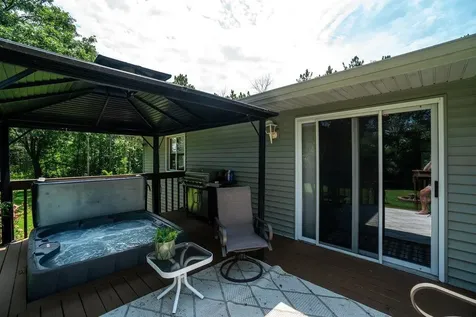 4437 Old Wells Road Eau Claire WI 54703
