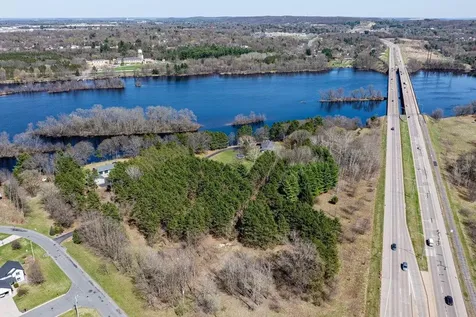 4437 Old Wells Road Eau Claire WI 54703