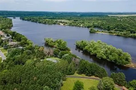 4437 Old Wells Road Eau Claire WI 54703