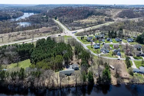 4437 Old Wells Road Eau Claire WI 54703