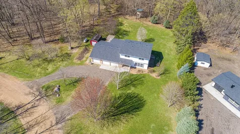 450 Country View Lane Le Sueur MN 56058