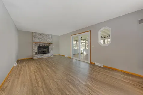 450 Country View Lane Le Sueur MN 56058