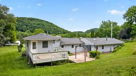 1613 Gilmore Valley Road Winona MN 55987